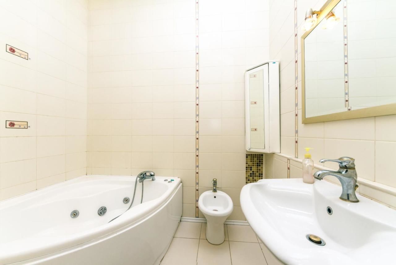 Апартаменты LuxCenterApartment Киев-25