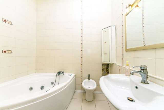 Апартаменты LuxCenterApartment Киев-24